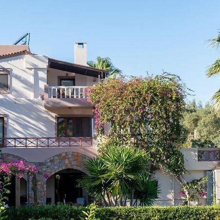 Modern Villas With Gardens And Stunning Views ليغاريا المظهر الخارجي الصورة
