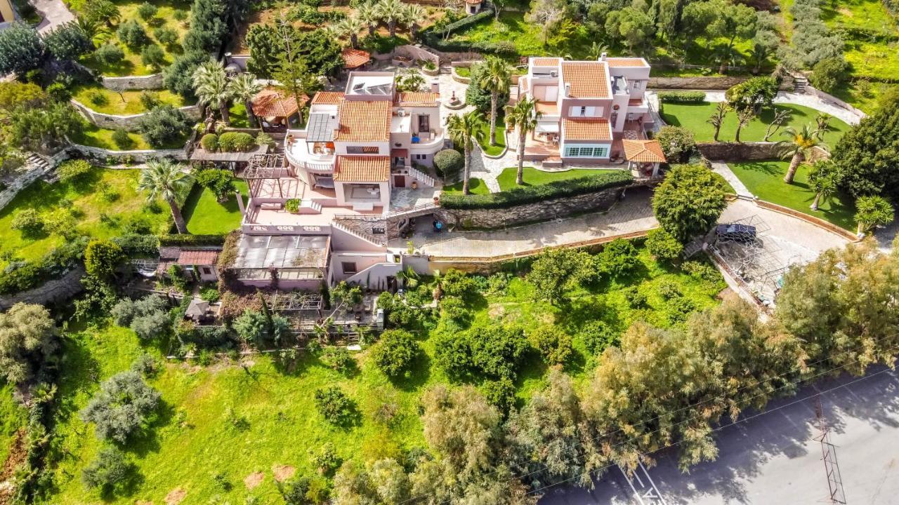 Modern Villas With Gardens And Stunning Views ليغاريا المظهر الخارجي الصورة