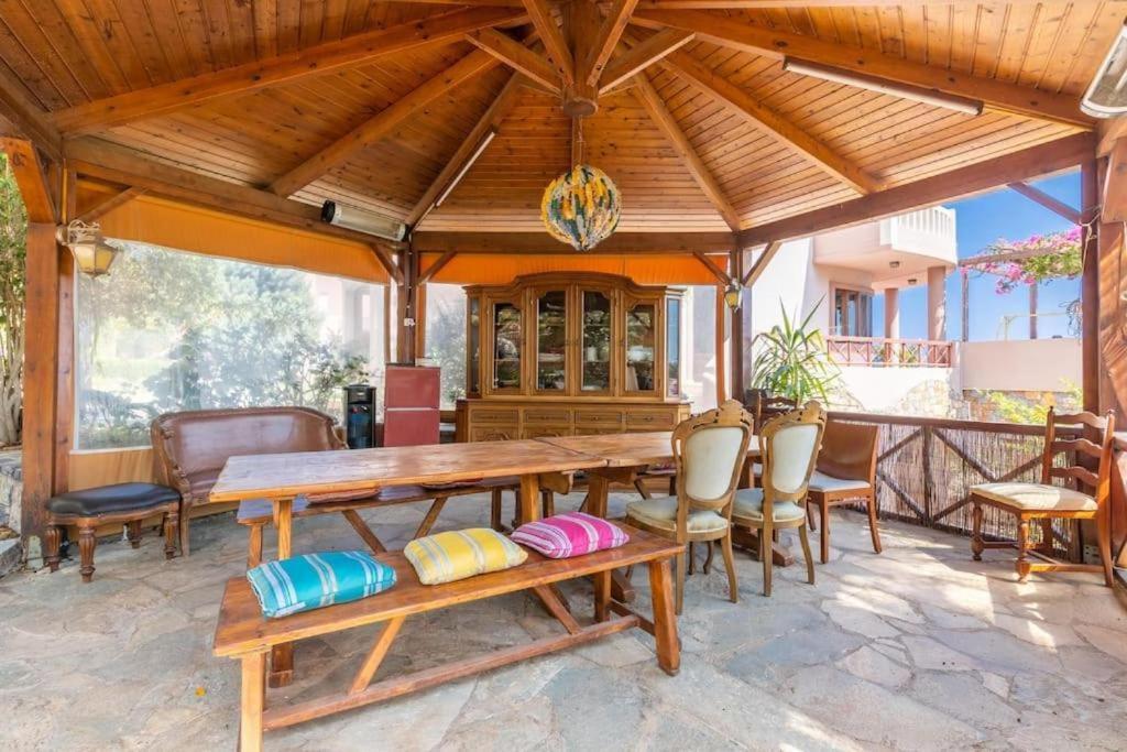 Modern Villas With Gardens And Stunning Views ليغاريا المظهر الخارجي الصورة