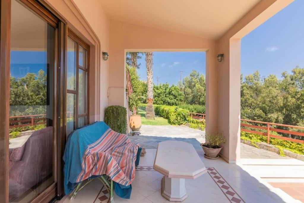 Modern Villas With Gardens And Stunning Views ليغاريا المظهر الخارجي الصورة