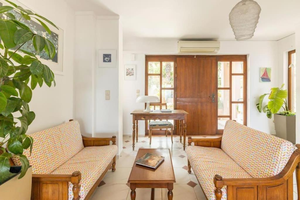 Modern Villas With Gardens And Stunning Views ليغاريا المظهر الخارجي الصورة