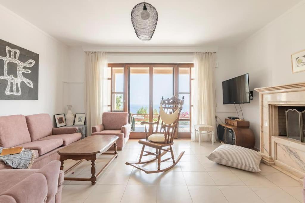 Modern Villas With Gardens And Stunning Views ليغاريا المظهر الخارجي الصورة