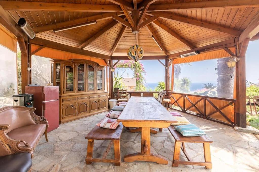 Modern Villas With Gardens And Stunning Views ليغاريا المظهر الخارجي الصورة