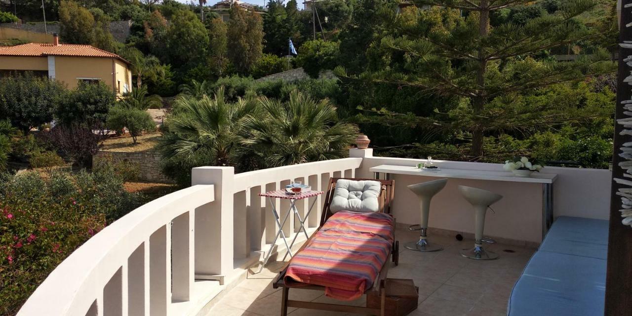 Modern Villas With Gardens And Stunning Views ليغاريا المظهر الخارجي الصورة